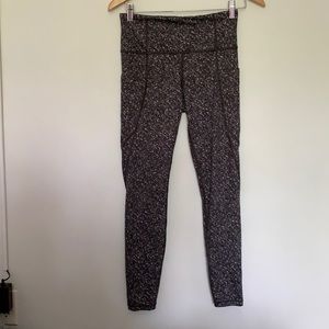 Athleta salutation leggings